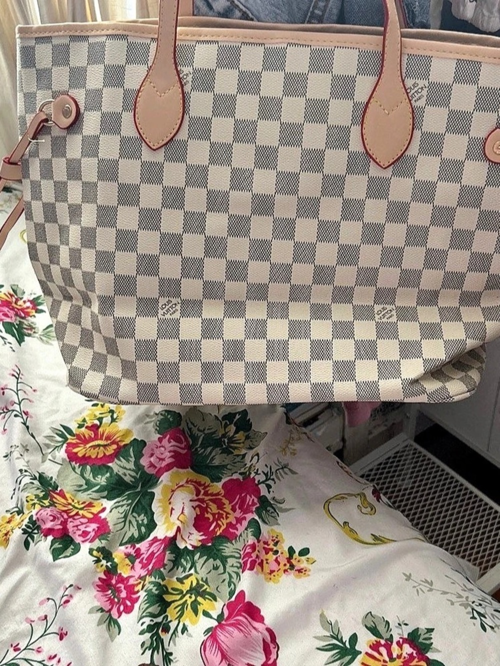 Louis Vuitton Neverfull MM Damier Azur Tote White & Gray
